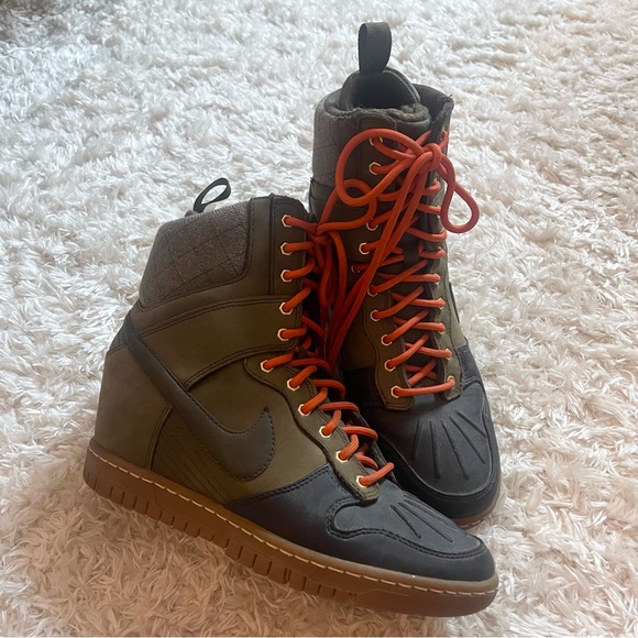 Nike Dunk Sky Hi Sneakerboot - Picture 2 of 6